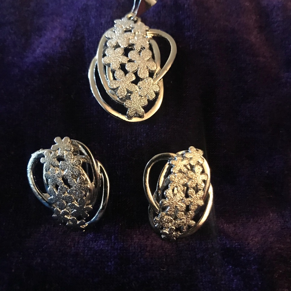 Silver Jewelry Set